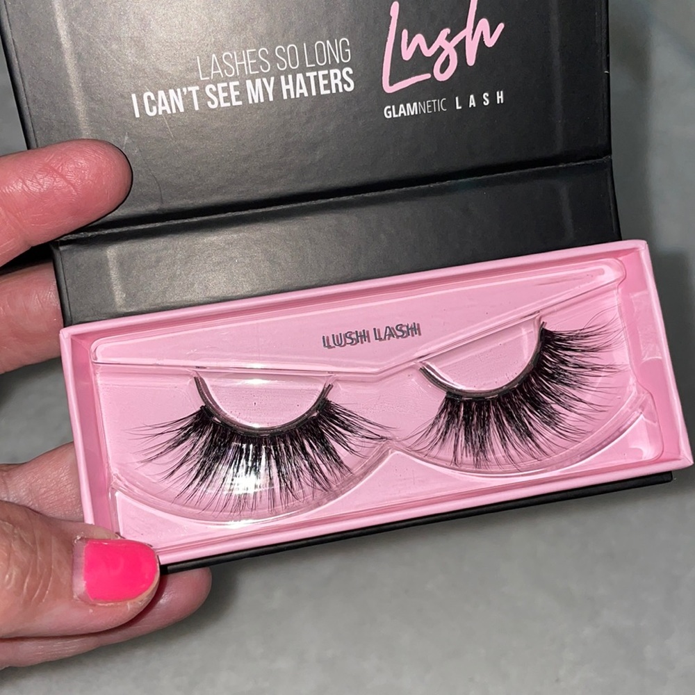 🌺REDUCED TODAY🌺 Glamnetic set authentic
